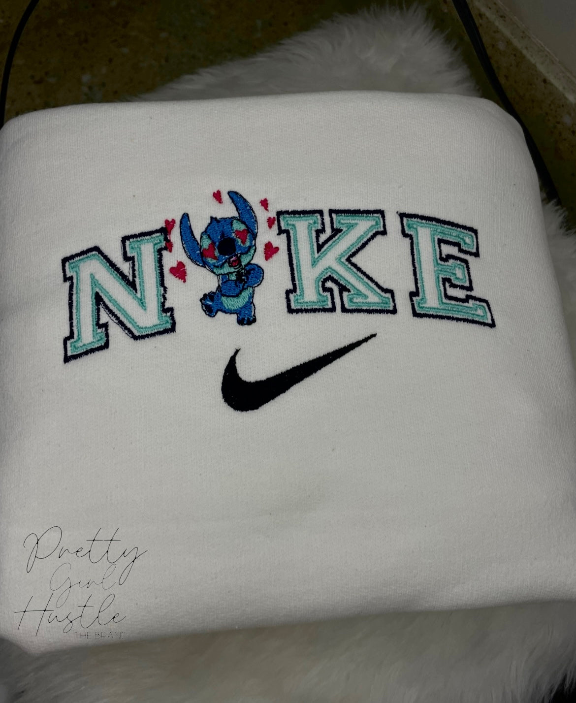 “NIKE “ Stitch embroidery  sweater